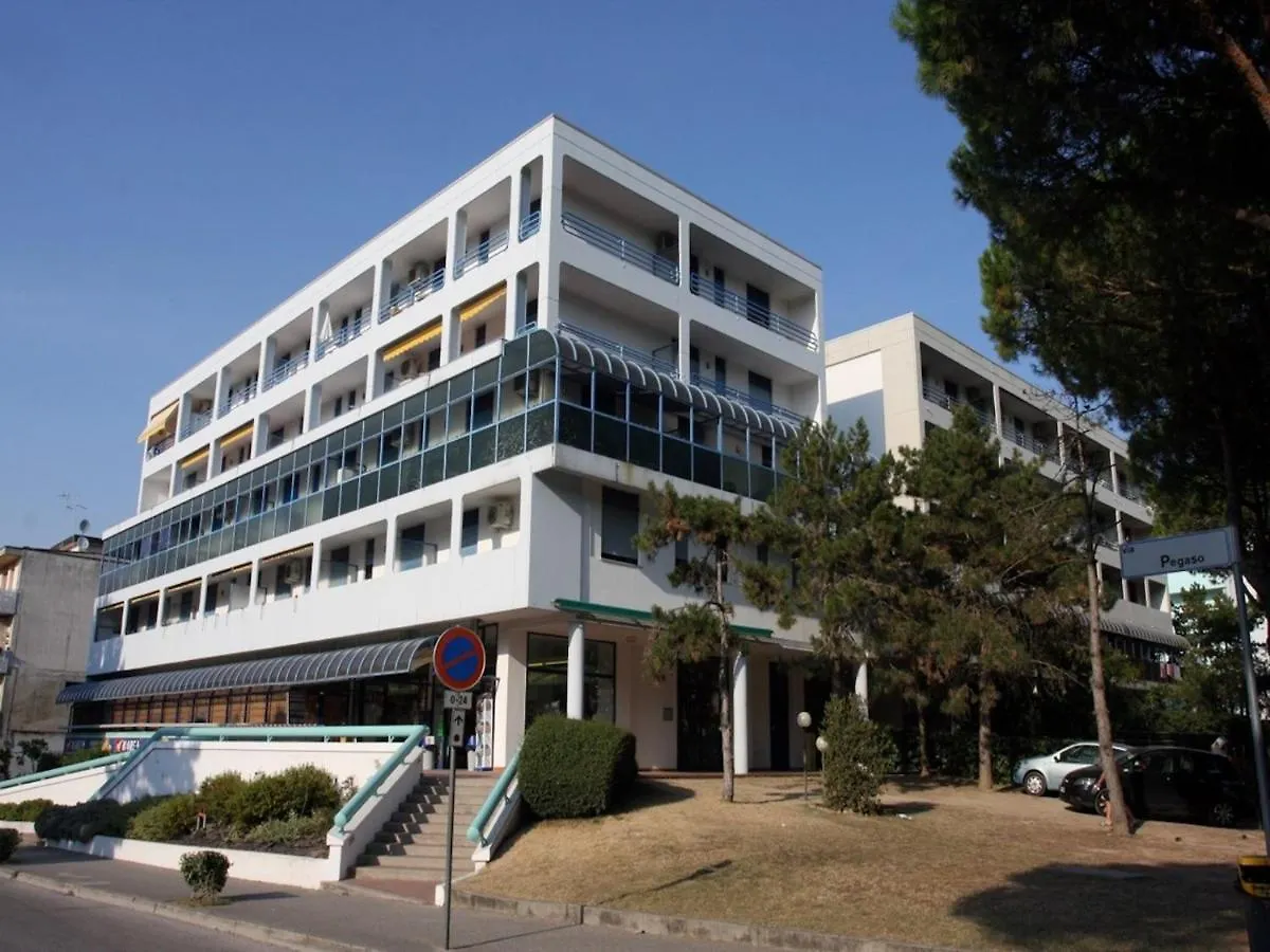 Apartment Comfortable Flat With Terrace 100M From The Beach Bibione